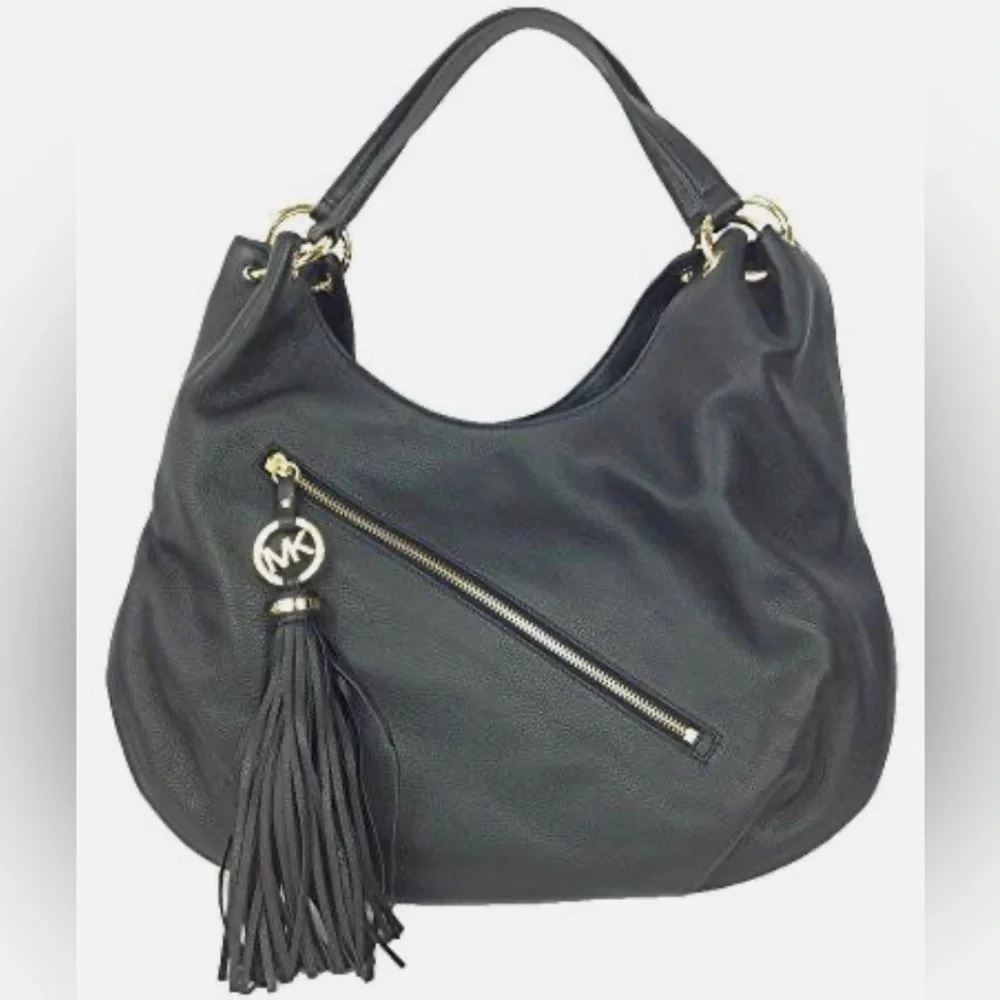 MICHAEL MICHAEL KORS BLACK PEBBLE LEATHER CHARM TASSEL HOBO SHOULDER BAG EUC